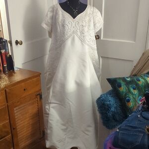 Custom Plus Size 28 Elegant White Embroidered And Beaded Wedding Dress W/ Train